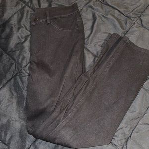 Uniqlo black jeggings